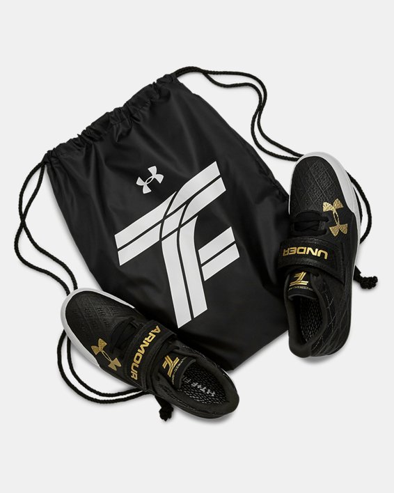 Unisex UA Centric Grip Track Shoes, Black, pdpMainDesktop image number 2